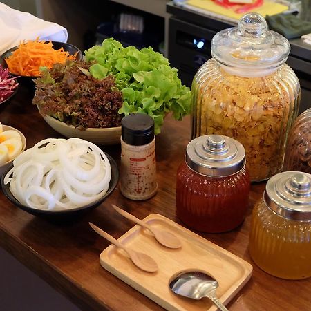 Weeping Willow Sukhumvit 26 방콕 외부 사진