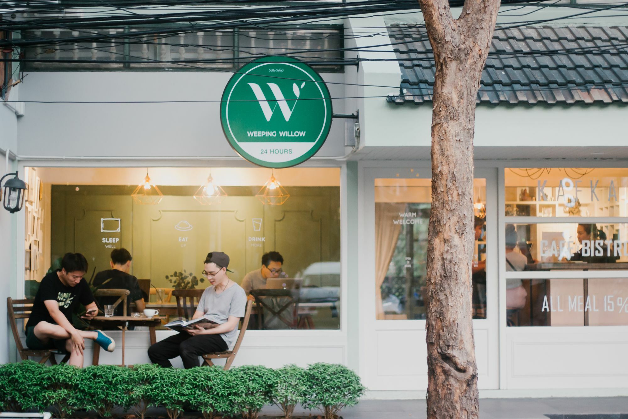 방콕 Weeping Willow Sukhumvit 26 호스텔 외부 사진